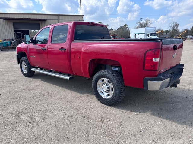 Image of Chevrolet 2500 equipment image 3