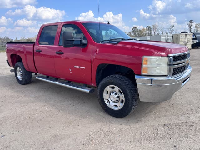 Image of Chevrolet 2500 equipment image 1