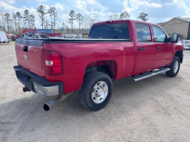 Image of Chevrolet 2500 equipment image 2