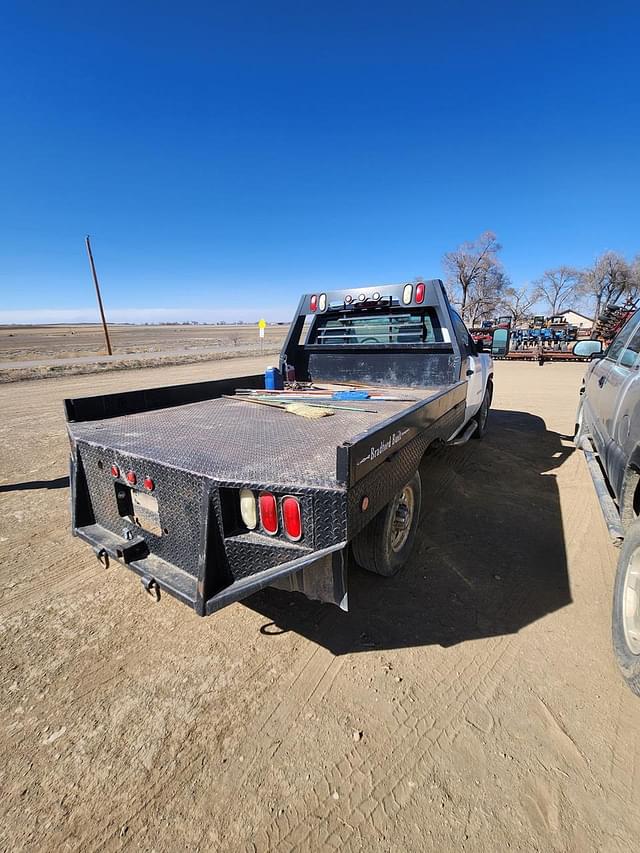 Image of Chevrolet 2500 equipment image 4