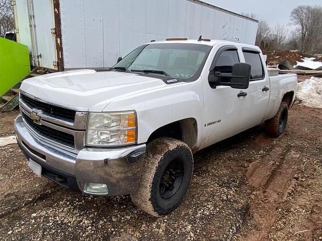 Image of Chevrolet 2500HD equipment image 1