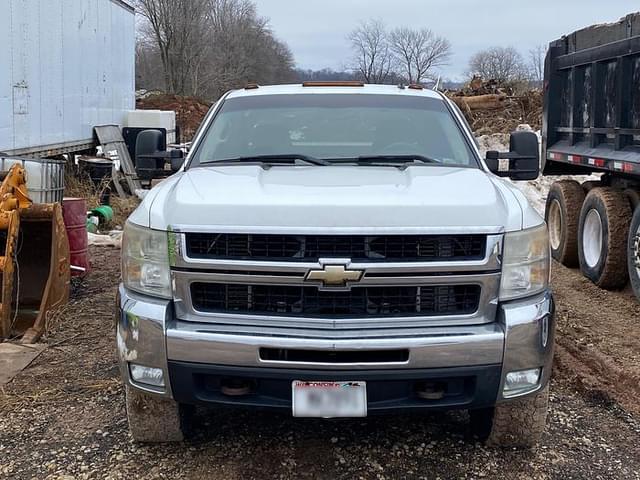 Image of Chevrolet 2500HD equipment image 2