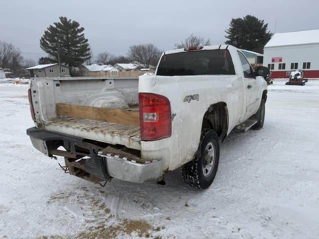 Image of Chevrolet 2500HD equipment image 4