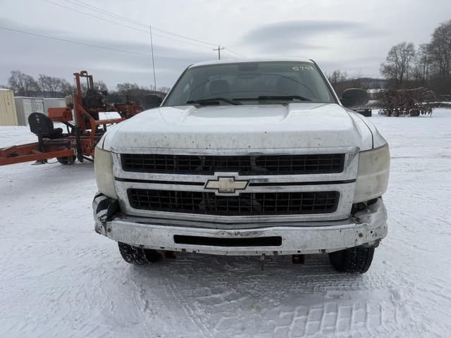 Image of Chevrolet 2500HD equipment image 1