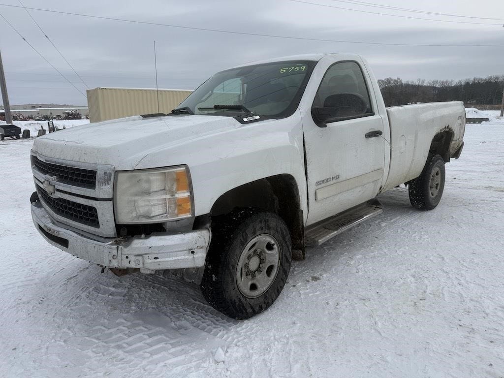 2008 Chevrolet 2500HD Equipment Image0