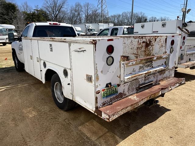 Image of Chevrolet 2500HD equipment image 1