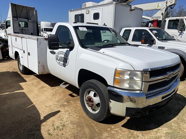 Image of Chevrolet 2500HD equipment image 3