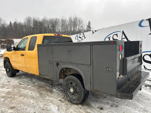 Image of Chevrolet 2500HD equipment image 2