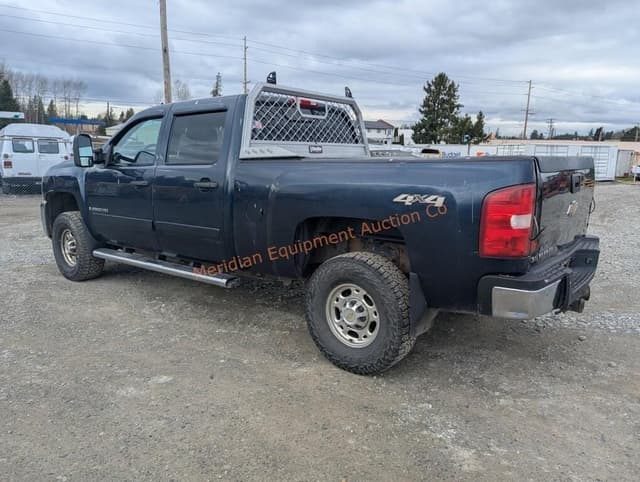 Image of Chevrolet 2500HD equipment image 2