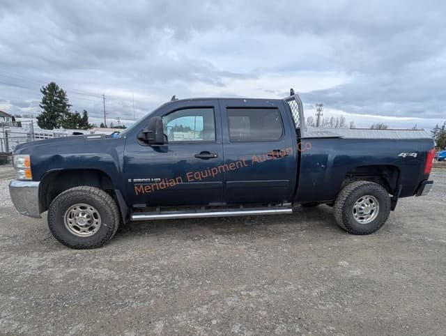 Image of Chevrolet 2500HD equipment image 1