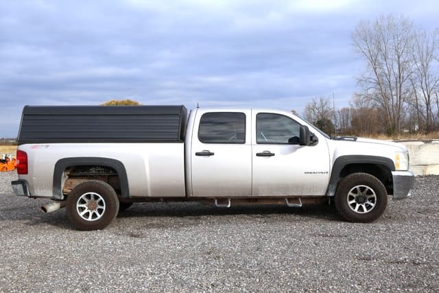 Image of Chevrolet 2500HD equipment image 1