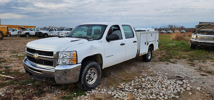 2008 Chevrolet 2500HD Equipment Image0