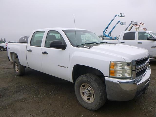 Image of Chevrolet 2500HD equipment image 1