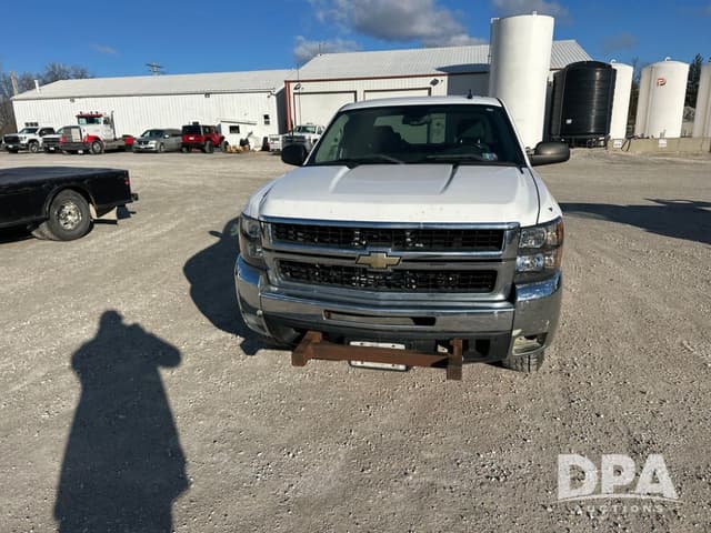 Image of Chevrolet 2500HD equipment image 2