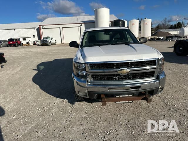 Image of Chevrolet 2500HD equipment image 3