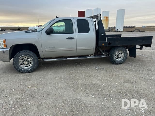 Image of Chevrolet 2500HD equipment image 2