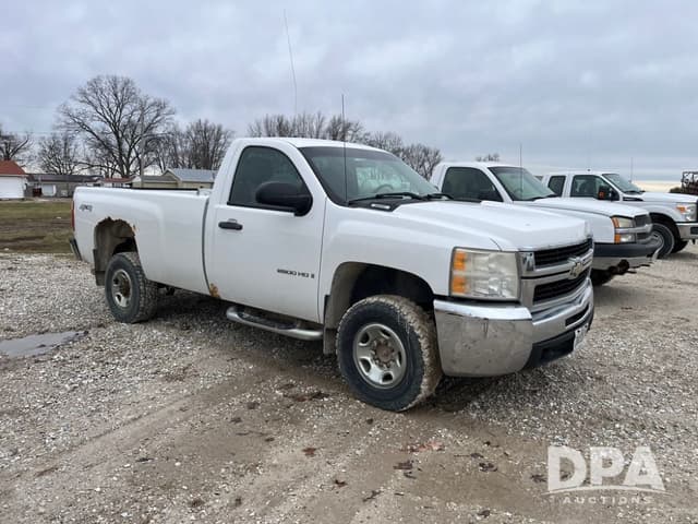 Image of Chevrolet 2500HD equipment image 4