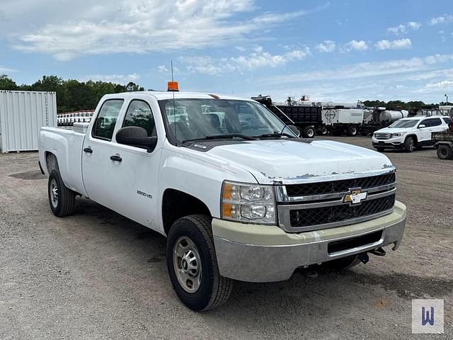 Image of Chevrolet 2500HD equipment image 2
