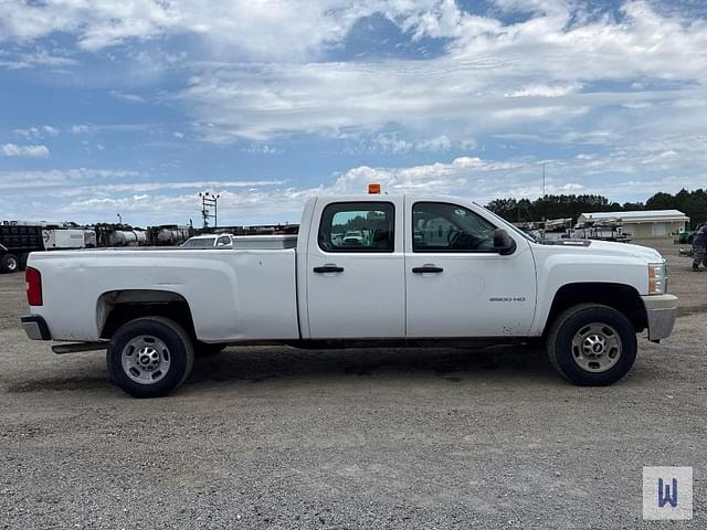 Image of Chevrolet 2500HD equipment image 3