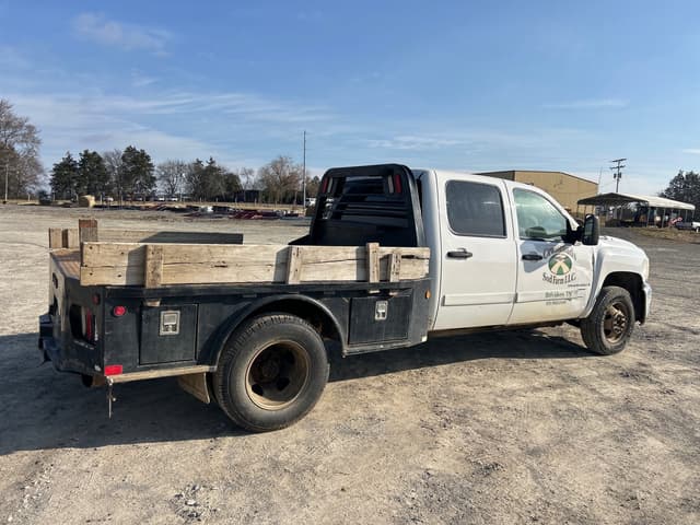 Image of Chevrolet 3500 equipment image 3