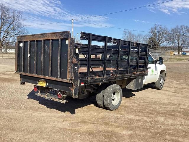 Image of Chevrolet 3500HD equipment image 4