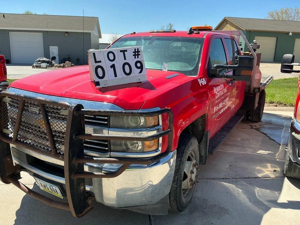 2008 Chevrolet 3500HD Equipment Image0