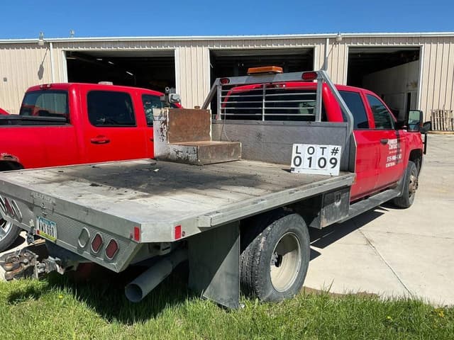Image of Chevrolet 3500HD equipment image 2