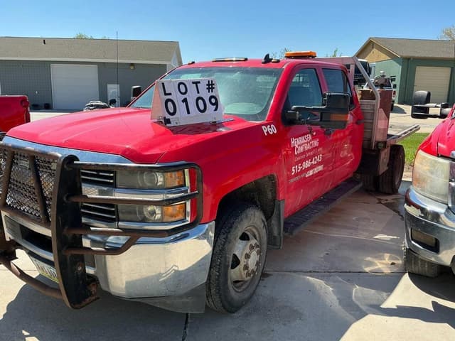 Image of Chevrolet 3500HD equipment image 3