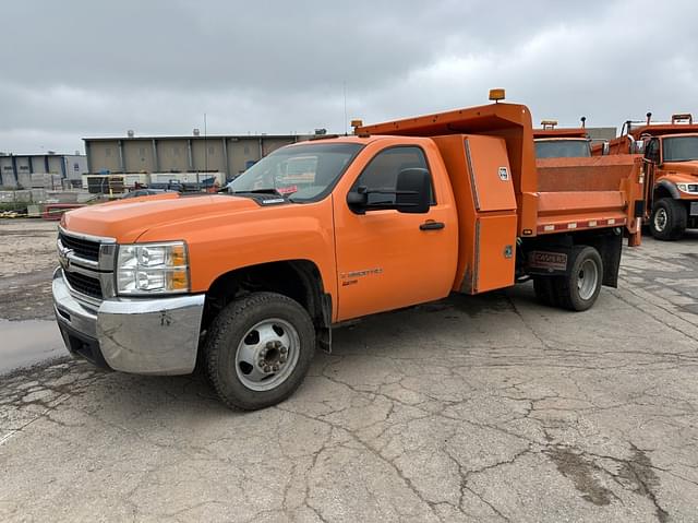 Image of Chevrolet 3500HD equipment image 1