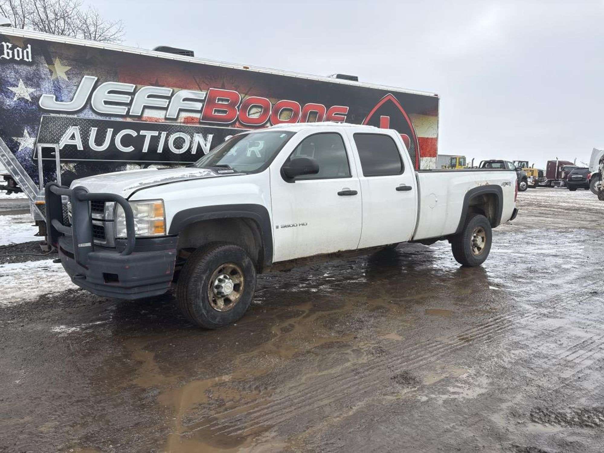 2008 Chevrolet 3500HD Equipment Image0