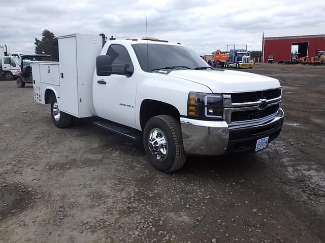Image of Chevrolet 3500HD equipment image 1