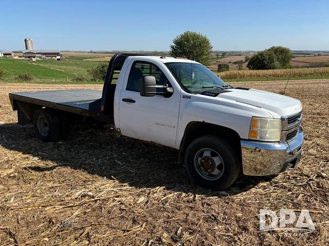 Image of Chevrolet 3500HD equipment image 4