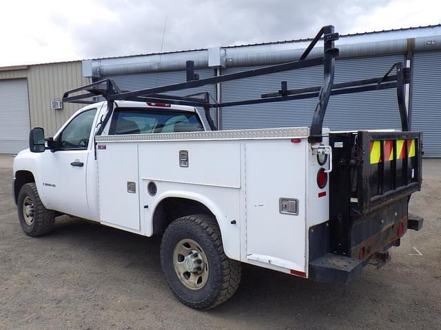Image of Chevrolet 3500HD equipment image 3