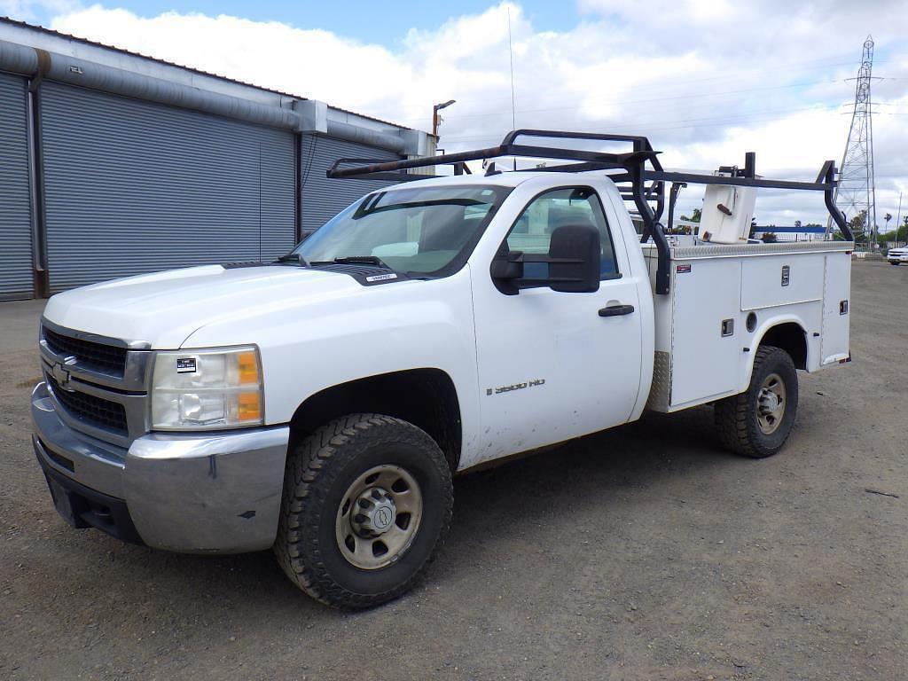 Image of Chevrolet 3500HD Primary image
