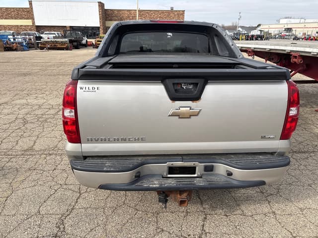 Image of Chevrolet Avalanche equipment image 4