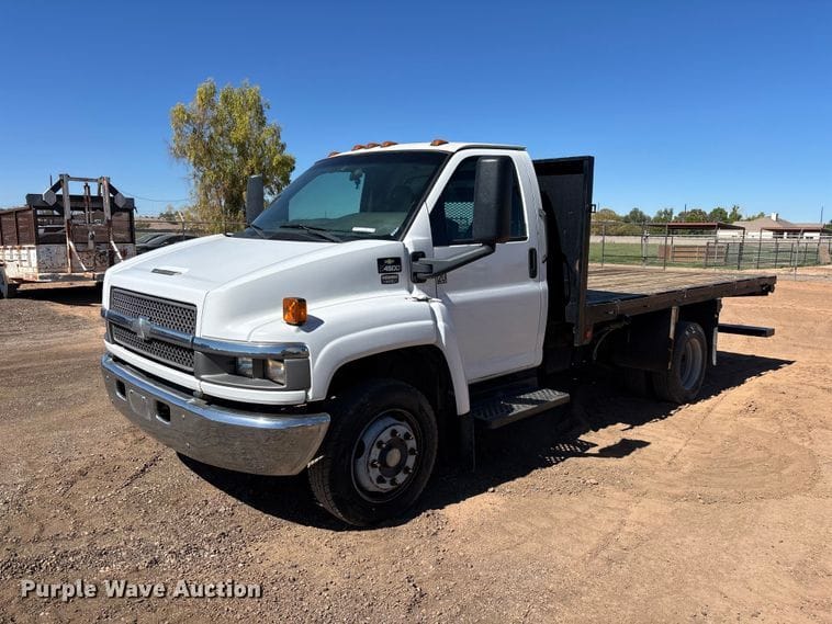 2008 Chevrolet C4500 Equipment Image0