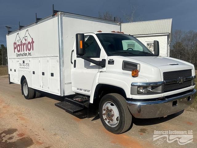 Image of Chevrolet C4500 equipment image 2