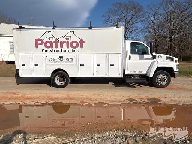 Image of Chevrolet C4500 equipment image 3