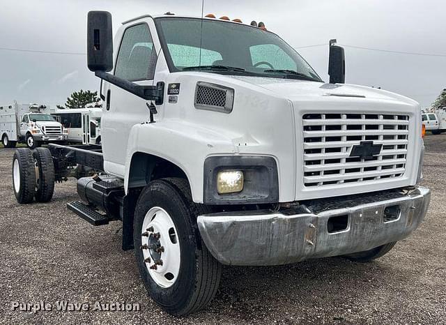 Image of Chevrolet C6500 equipment image 2