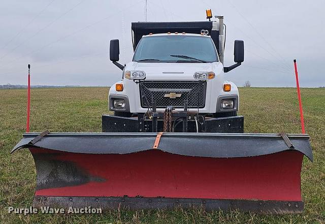 Image of Chevrolet C7500 equipment image 1