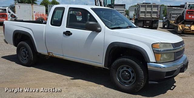 Image of Chevrolet Colorado equipment image 2