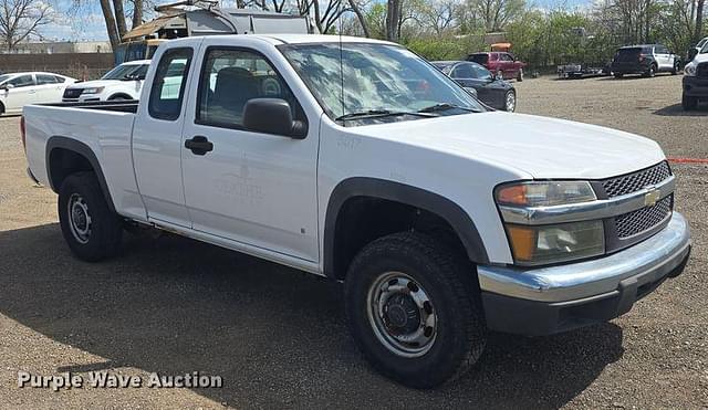Image of Chevrolet Colorado equipment image 2
