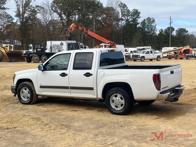 Image of Chevrolet Colorado equipment image 2
