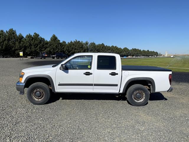 Image of Chevrolet Colorado equipment image 2