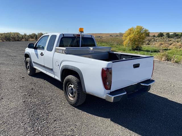 Image of Chevrolet Colorado equipment image 2