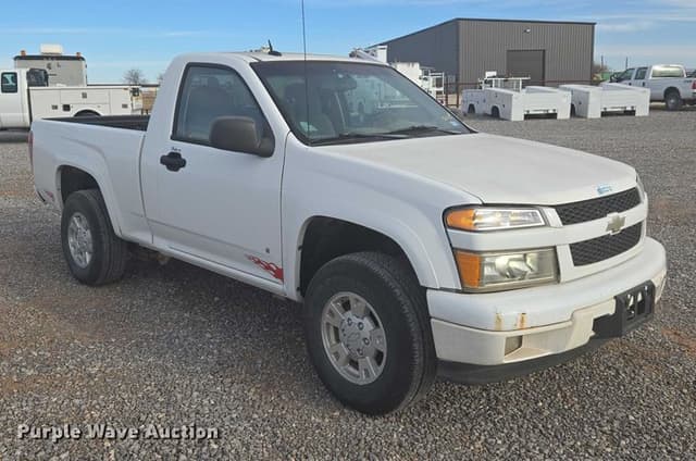 Image of Chevrolet Colorado equipment image 2