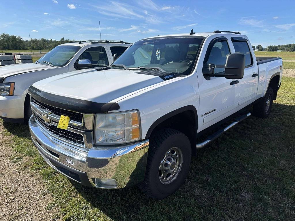 Image of Chevrolet 2500HD Primary image