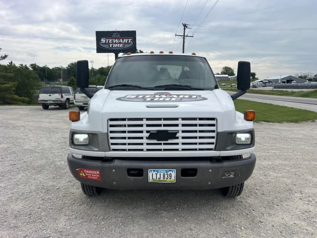 Image of Chevrolet C5500 equipment image 1