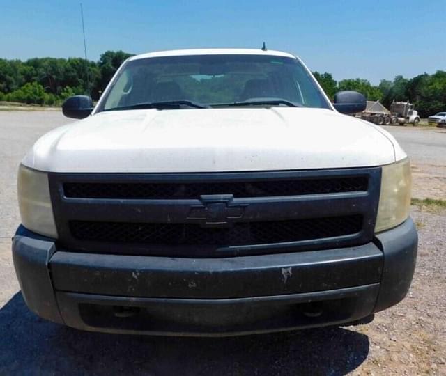 Image of Chevrolet Silverado equipment image 1