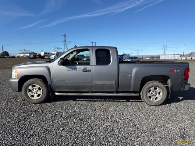 Image of Chevrolet 1500 equipment image 1